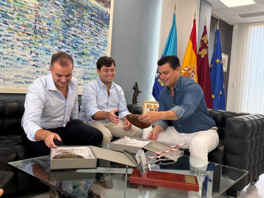 Dos jóvenes de San Javier superan la exigente oposición a notario y figuran entre los 126 aprobados de los 1.000 aspirantes en España