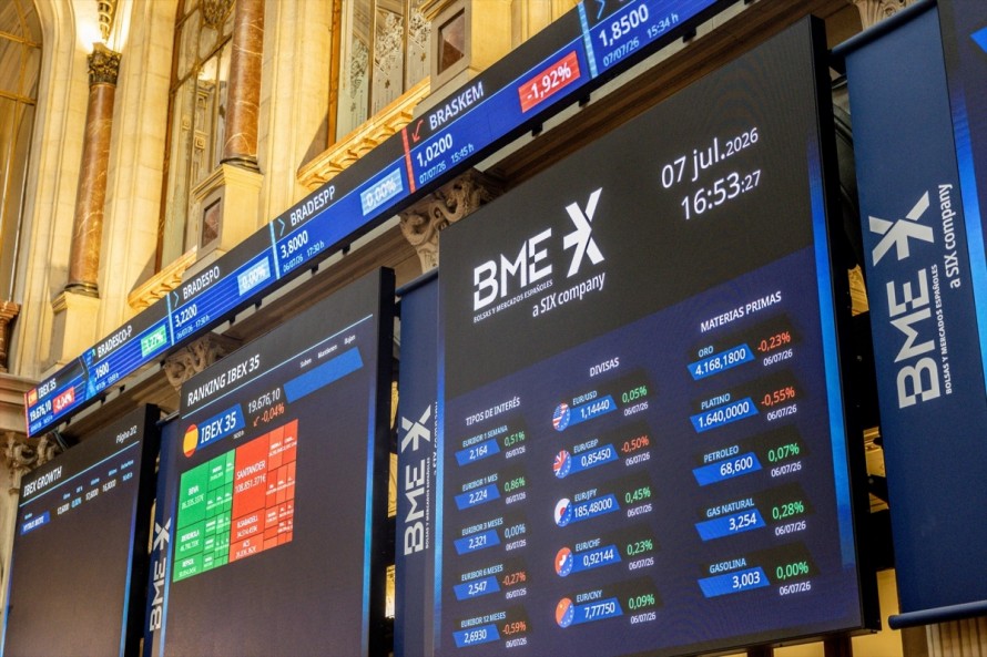 El Ibex 35 repunta un 0,6% en la media sesión y encara los 20.000 puntos, con el crudo en 93 dólares