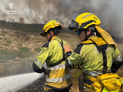 El incendio de Segorbe quema 423 hectáreas en un perímetro de 11,2 kilómetros y obliga a evacuar Gátova
