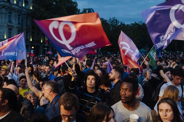 La izquierda gana en Francia y Le Pen queda en tercer lugar, según una encuesta