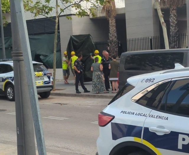 El informe sobre la legalidad de los bajos turísticos de Benicalap se retrasa por un fallo de trámite del Ayuntamiento