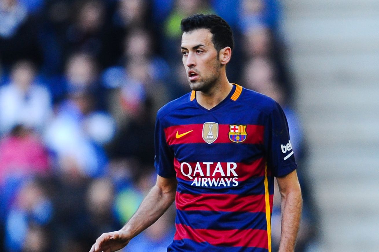Busquets amplía su contrato cinco temporadas más