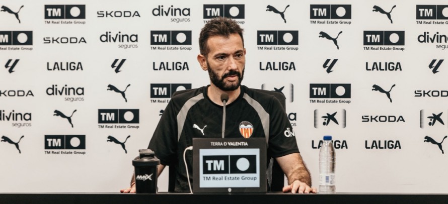 Corberán aprieta para reforzar el equipo