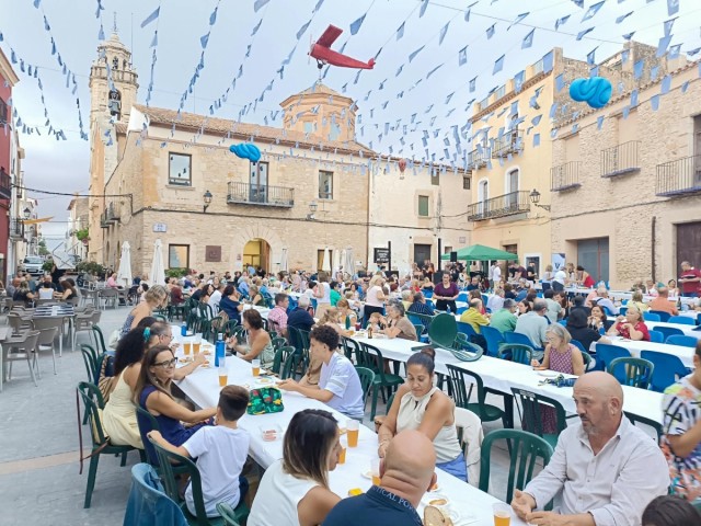 Sant Jordi cierra una nueva edición de ‘Degusta Culturas’, que reúne a vecinos y visitantes en torno a la gastronomía y la solidaridad