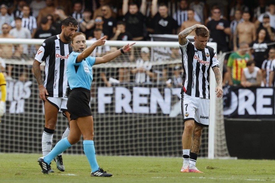 El Castellón firma un partido gris y no pasa del empate ante el Sabadell