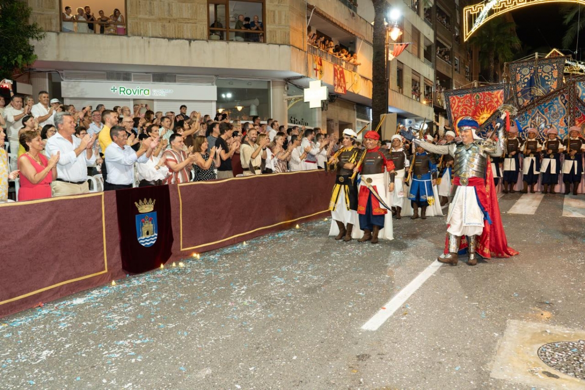 Entrada de Moros i Cristians Ontinyent 2026. - Foto: AJUNTAMENT ONTINYENT Entrada de Moros i Cristians Ontinyent 2026.