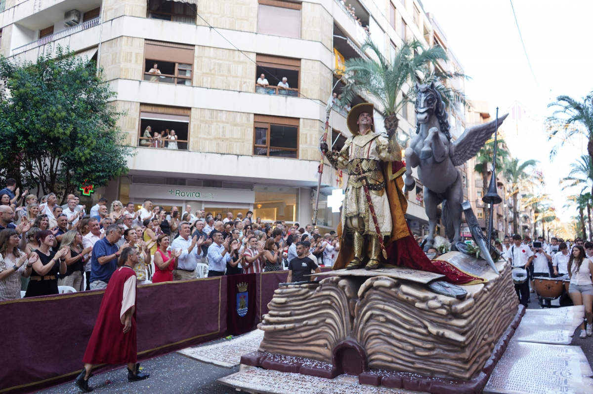 Entrada de Moros i Cristians Ontinyent 2026. - Foto: AJUNTAMENT ONTINYENT Entrada de Moros i Cristians Ontinyent 2026.