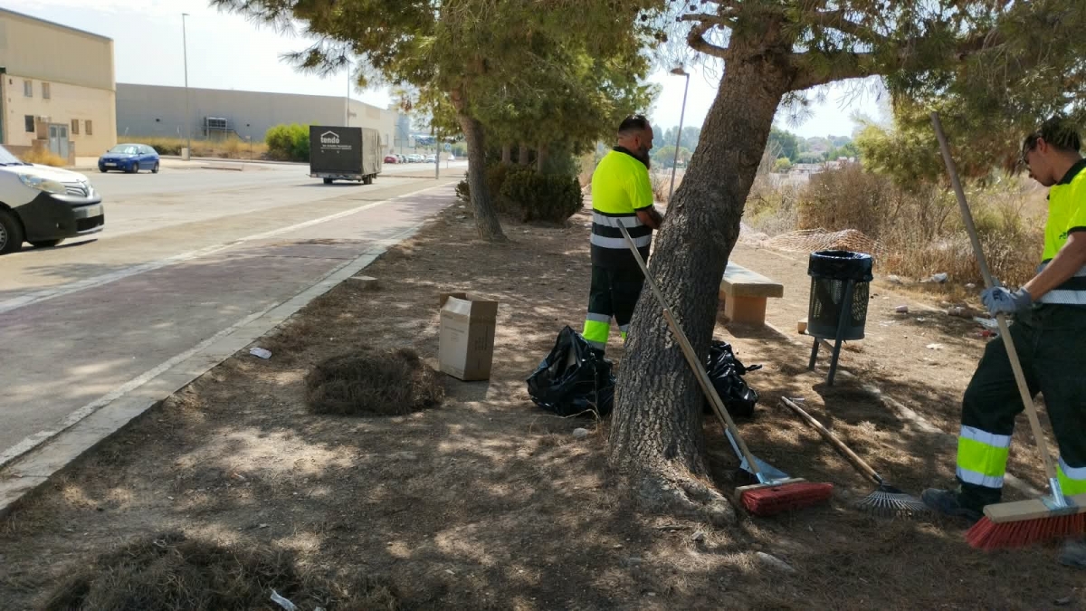 Limpieza de los polígonos de Torrent. - Foto: AYUNTAMIENTO DE TORRENT Limpieza de los polígonos de Torrent.