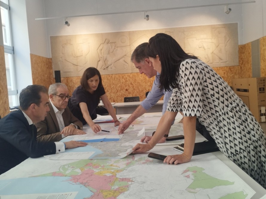 Alicante plasma en el Plan General la nueva línea de alta capacidad con Elche abierta al servicio de tranvía