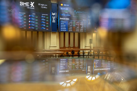 El Ibex 35 enfila a media sesión los 20.200 puntos que perdió hace dos semanas