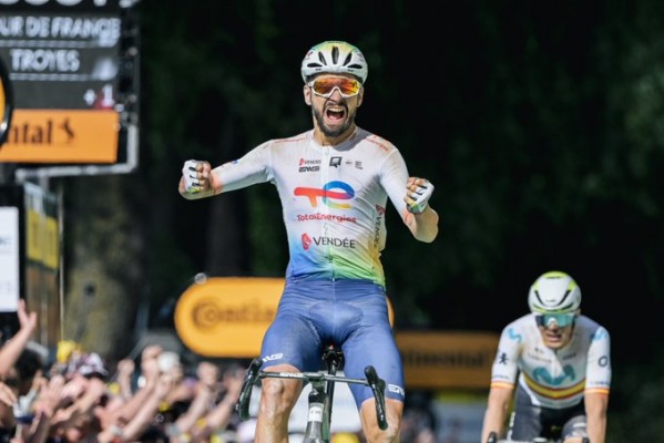 El francés Turgis triunfa en los caminos del Tour
