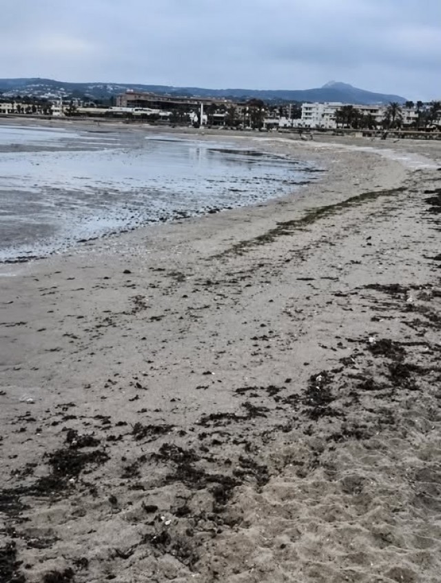 Un 'meteotsunami' provoca cambios bruscos en el nivel del mar en playas de Xàbia, Gandia o Cullera 