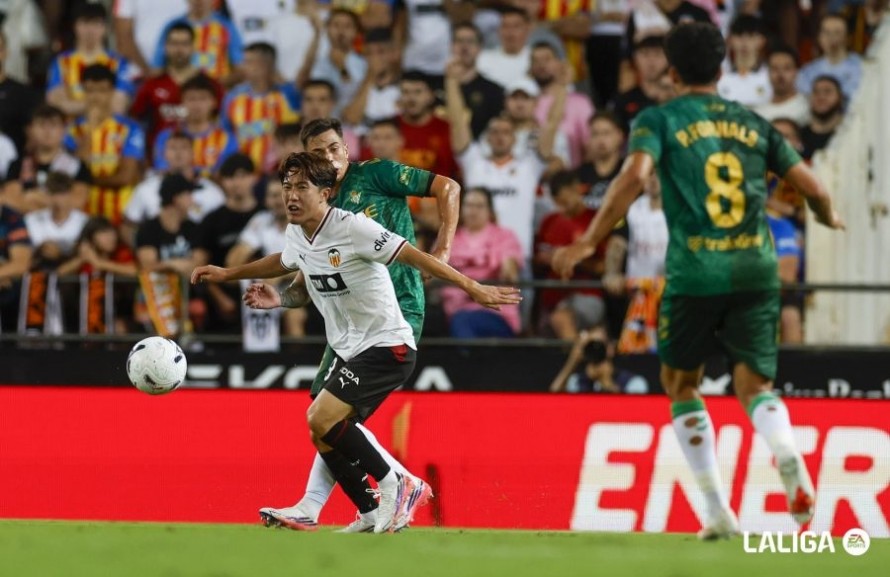 Las notas del Valencia CF 0-1 Real Betis: Sin fútbol, sin gol y sin ideas