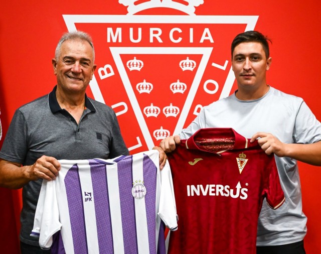 El Real Murcia acuerda con el Sacachispas el posible desembarco de jóvenes jugadores desde Argentina