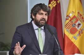 López Miras convoca al Consejo de Gobierno tras la nueva lancha rápida con inmigrantes