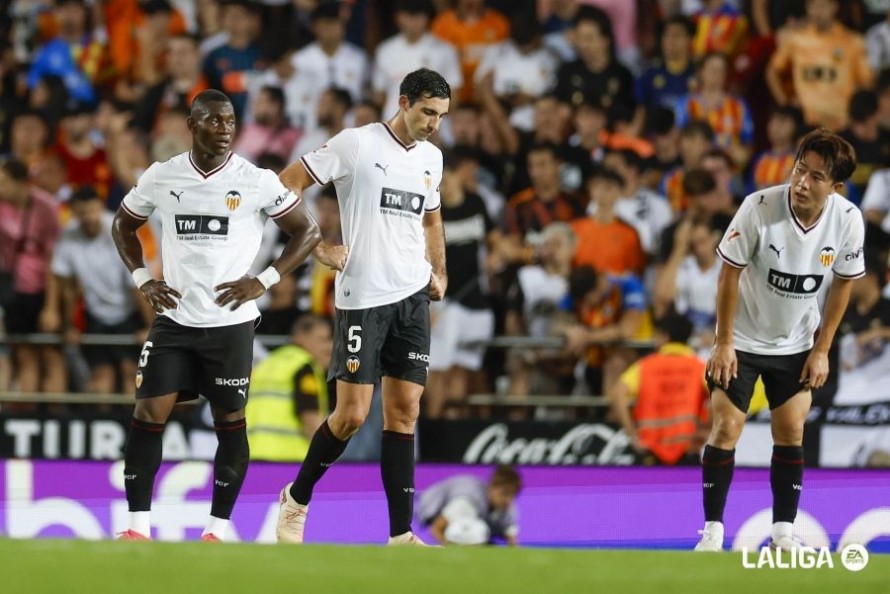 El Valencia CF, otra vez a remolque
