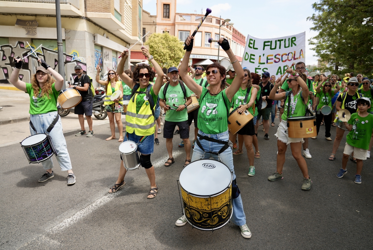 Las reivindicaciones de los docentes aspiran a sonar en la etapa valenciana de la Vuelta Ciclista