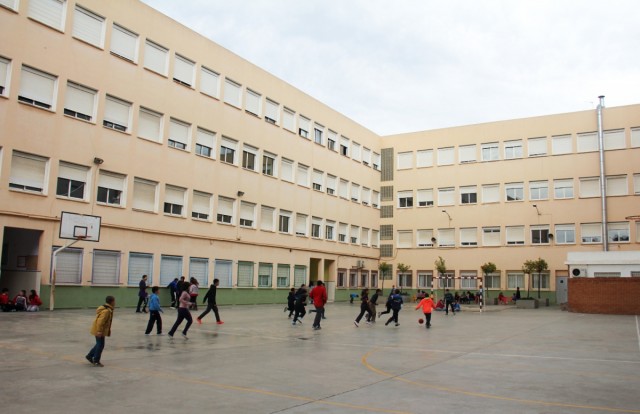 Torrent pone a punto los colegios públicos durante el verano para preparar el inicio del curso