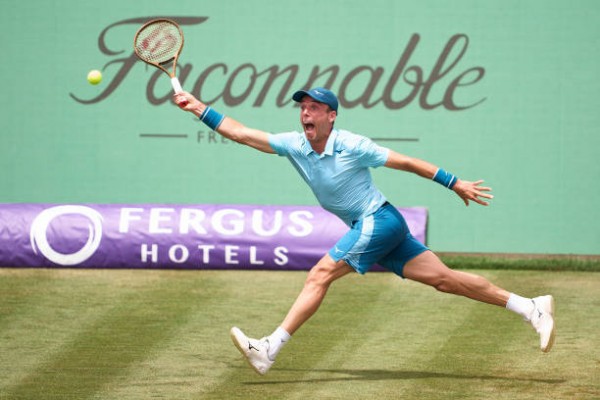 Roberto Bautista remata el trabajo ante Fognini para meterse en los octavos de Wimbledon