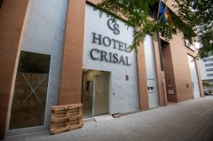 El 'reciclaje' de los bajos comerciales en Alicante: promueven un hotel de 12 estancias en Benalúa