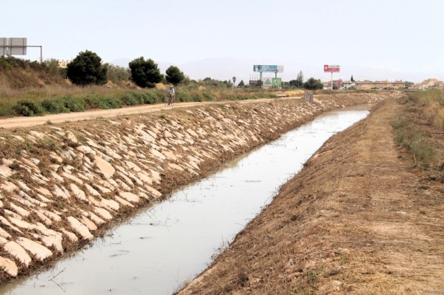 La CHS adjudica la limpieza del canal D7, clave para frenar las escorrentías en Los Alcázares y el Campo de Cartagena