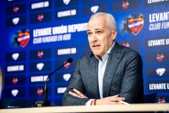Pablo Sánchez: “Salvo que haya una salida, no habrá entradas”