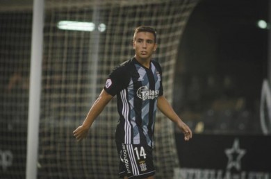 El alcantarillero Jesús Carrillo se queda en el Águilas para competir en Primera RFEF
