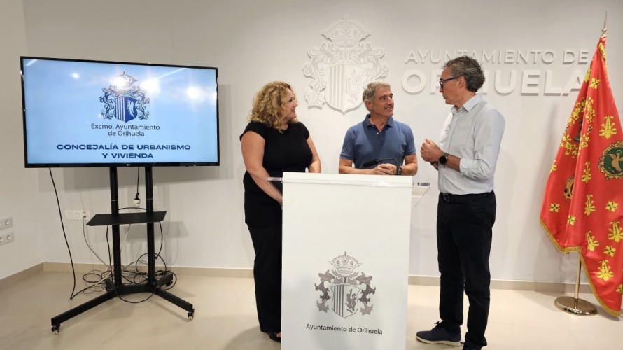 Orihuela empezará a multar con hasta 1.500 euros a los propietarios de solares sin limpiar
