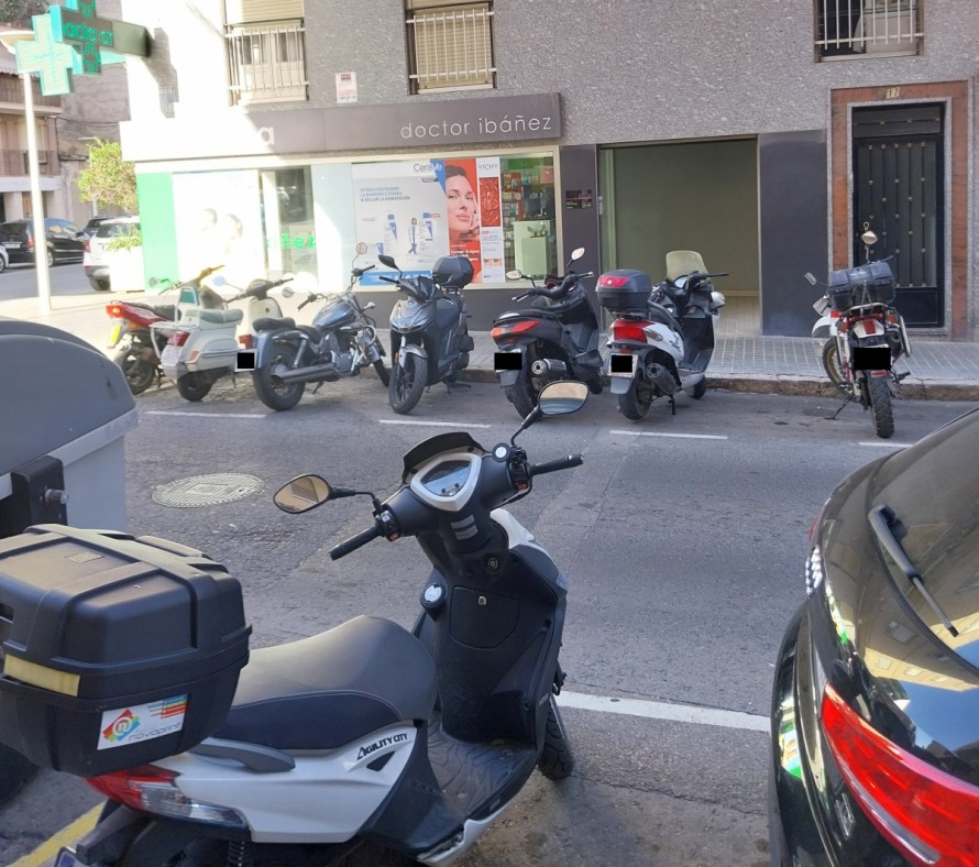 Los otros problemas de aparcamiento en Elche: falta de plazas para motos incluso en vacaciones