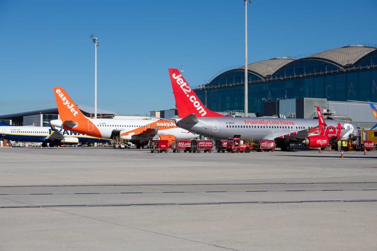 El Gobierno aprueba la inversión de 868 millones en el aeropuerto de Alicante-Elche y una subida de tarifas del 0,33%