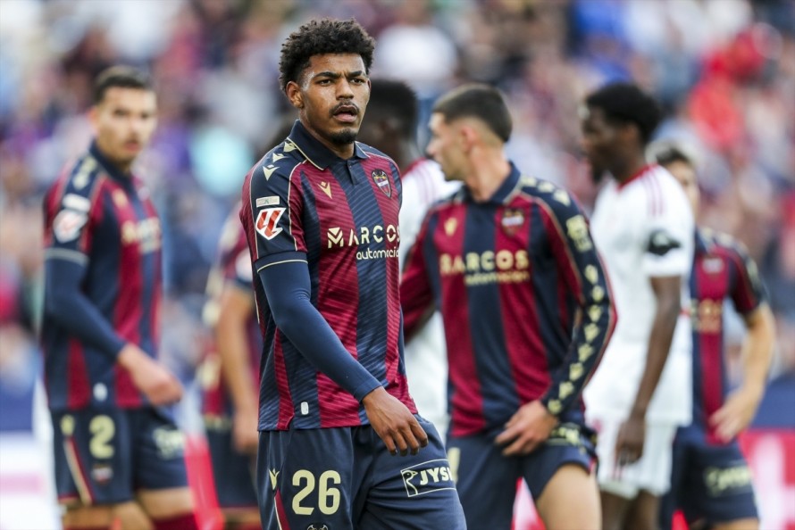 Tunde se despide del Levante, aunque recalca que no es “un punto final”