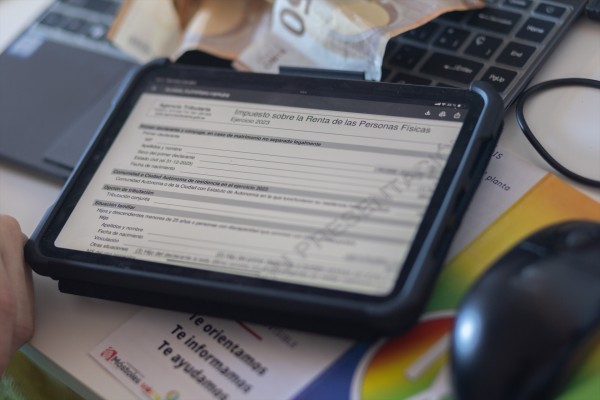Una madre reúne más de 26.000 firmas para que se aprenda la declaración de la renta en los colegios