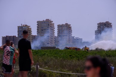 El incendio de El Saler lleva quemadas 37 hectáreas