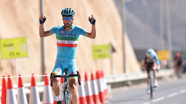 Nibali conquista una épica etapa y se mete en la lucha por el Giro; Chaves nuevo líder