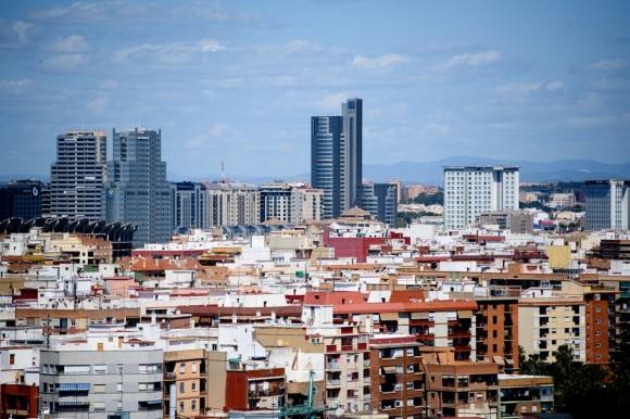 Vivienda transfiere los primeros 800 millones de euros del nuevo Plan Estatal de Vivienda a las CCAA