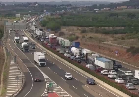 A-7 a su paso por Puçol. - Foto: DGT A-7 a su paso por Puçol.