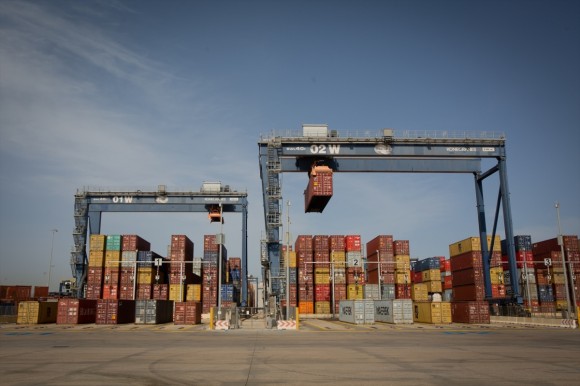 Las exportaciones de la Comunitat Valenciana suben un 6,1% en julio hasta 3.431 millones, con un déficit de 337 millones