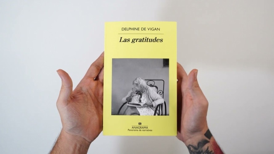 Por qué tus amigos no paran de leer 'Las gratitudes', el 'hit' literario del verano