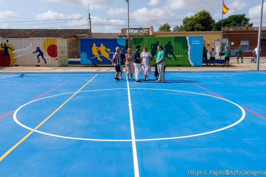 Cartagena avanza en la renovación de sus pistas deportivas y abre colegios e institutos a los vecinos