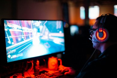 El mercado español del videojuego factura 2.293 millones y se consolida ante cine y música