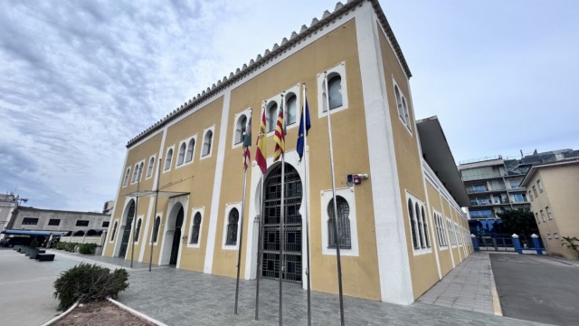 PortCastelló y UBE firman un acuerdo para investigar la biodegradación de materiales en entornos marinos