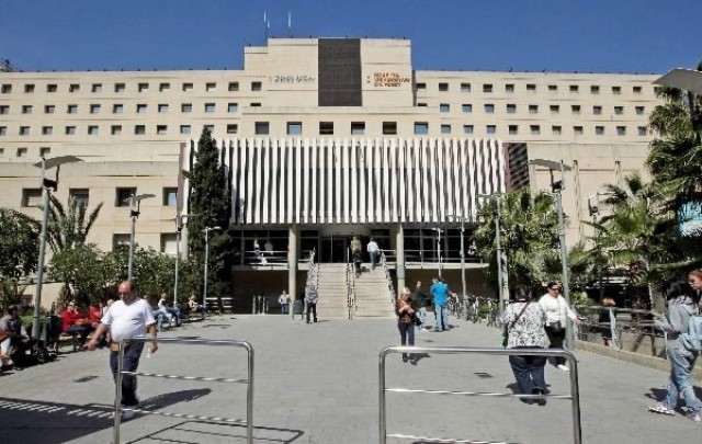 Sanidad designa al Hospital Peset centro de referencia para regenerar cartílago de rodilla