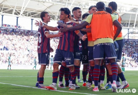 El Levante UD se desata en la 'locura' del Ciutat