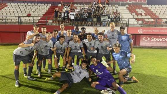El mejor debut posible: el Efesé, firme y efectivo, empieza la Liga ganando en Cádiz