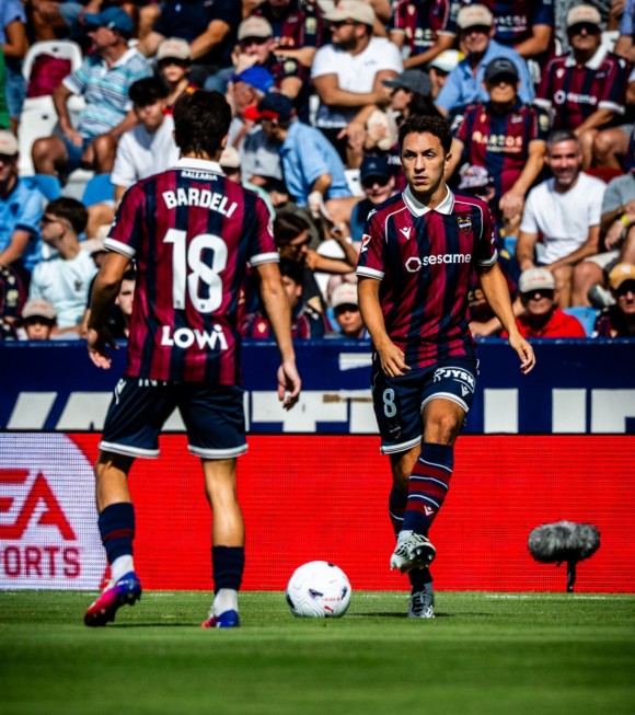 Bardeli celebra su primer gol con el Levante: “Estamos en el camino correcto”