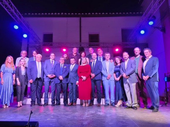 La Generalitat entrega a Macastre el distintivo de Capitalidad Cultural Valenciana 2025