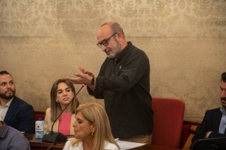EU Podem traslada al juzgado la concatenación de contratos de asesoría jurídica en Alicante