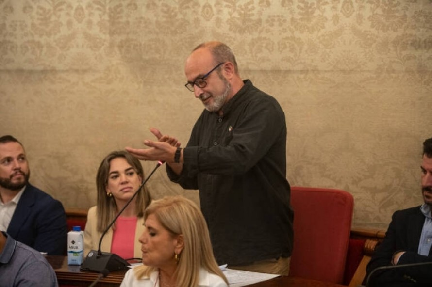 EU Podem traslada al juzgado la concatenación de contratos de asesoría jurídica en Alicante