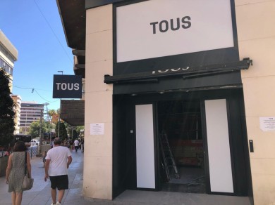 Las joyas de 'Tous' se renuevan en la 'milla de oro' de Alicante: reapertura en octubre
