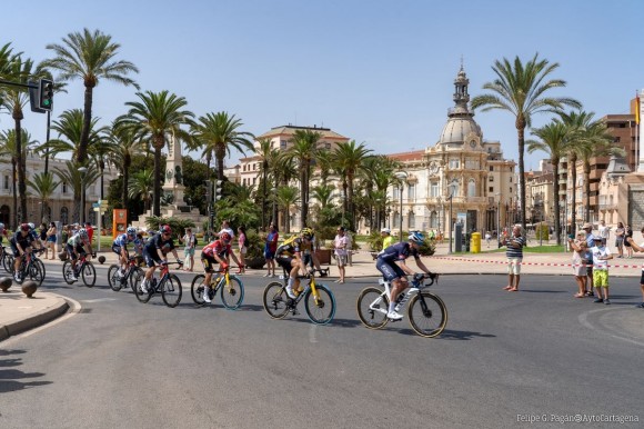 La Vuelta sale este miércoles de Cartagena: horarios y recorrido por la ciudad